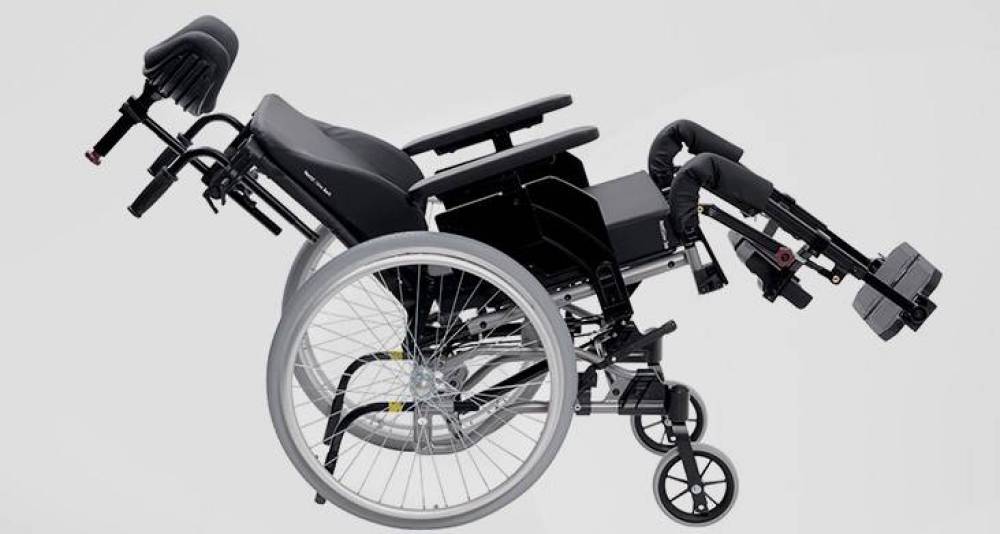 Кресло-коляска комнатная, прогулочная Netti 4U CE Plus с наклонной спинкой, Европа